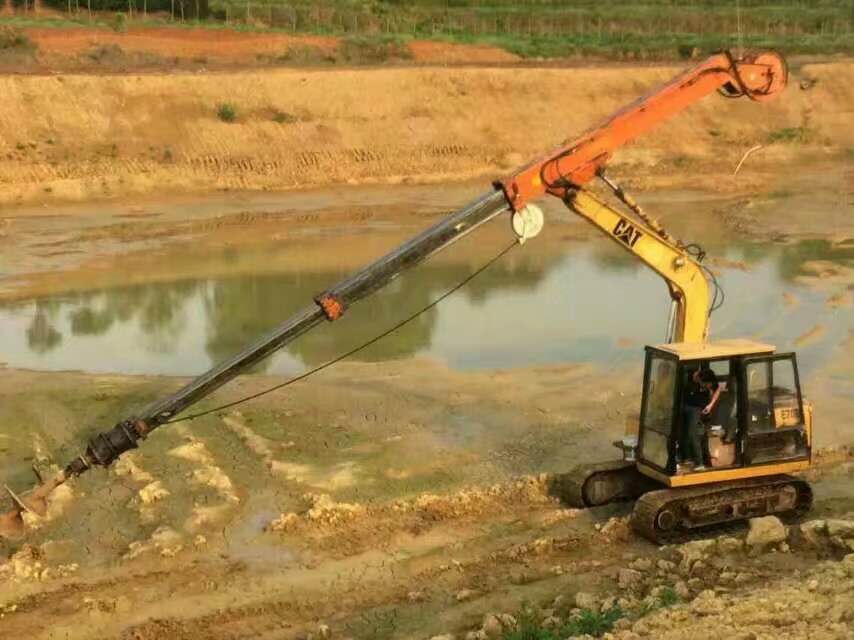 挖機(jī)伸縮臂廠家定制、勾機(jī)伸縮臂廠家改裝、伸縮臂挖機(jī)廠家